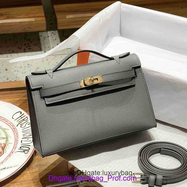 wholesale 8a quality hrems kyllie shoulder handbags of sale the first generation handbag with palm print cowhide mini premium texture leathe
wholesale 8a quality hrems kyllie shoulder handbags of sale the first generation handbag with palm print cowhide mini premium texture leathe
