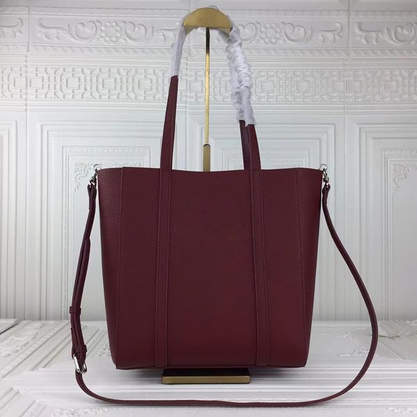 luxury designer handbags women's everyday tote bag smooth calfskin purse handbag casual the totes leather handle purses designers shoul
luxury designer handbags women's everyday tote bag smooth calfskin purse handbag casual the totes leather handle purses designers shoul