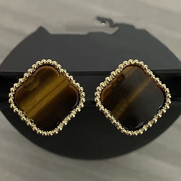 designer van clover stud earring luxury four-leaf classics charm earrings women flower jewelry womam earing 7556, Golden;silver
designer van clover stud earring luxury four-leaf classics charm earrings women flower jewelry womam earing 7556, Golden;silver