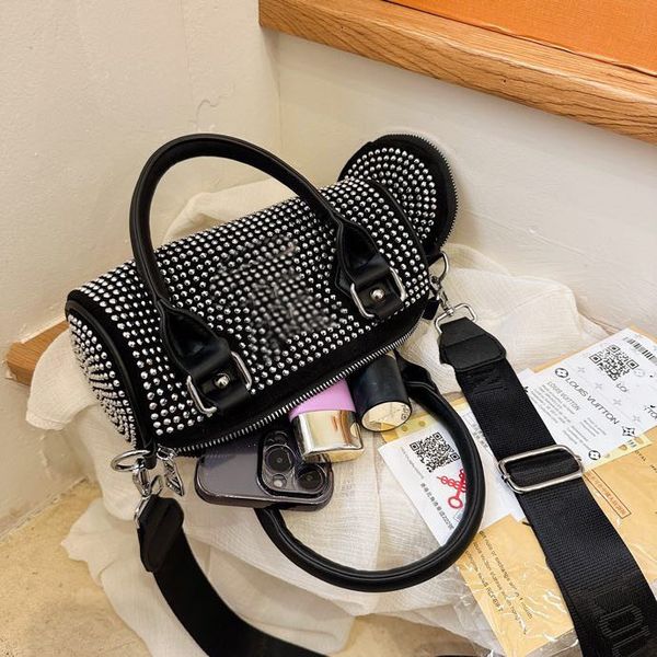 fashion women's shoulder bags handheld cylinder bag new water diamond shoulder bag chain versatile crossbody mother bag
fashion women's shoulder bags handheld cylinder bag new water diamond shoulder bag chain versatile crossbody mother bag
