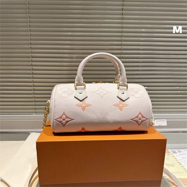 luxury pu leather tote shoulder bags handbags designer v double letters wallet womens fashion crossbody bag handbags
luxury pu leather tote shoulder bags handbags designer v double letters wallet womens fashion crossbody bag handbags