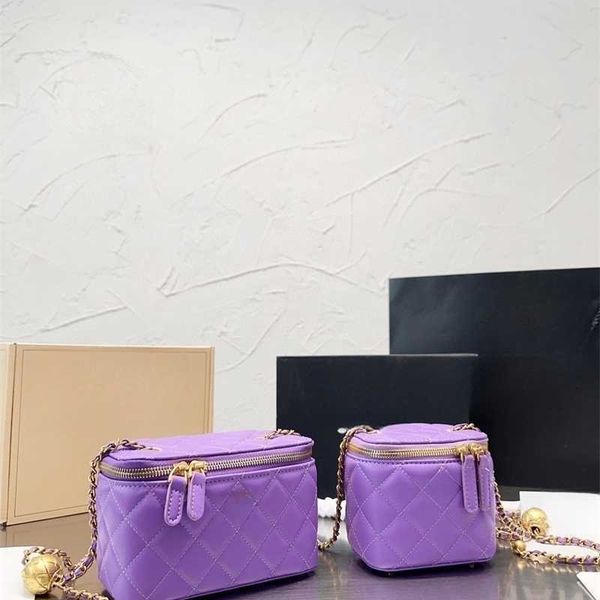 luxurys channel bag designer bags golden ball square box bag handbag makeup bags tote new fashion texture leather multifunctional portable s
luxurys channel bag designer bags golden ball square box bag handbag makeup bags tote new fashion texture leather multifunctional portable s