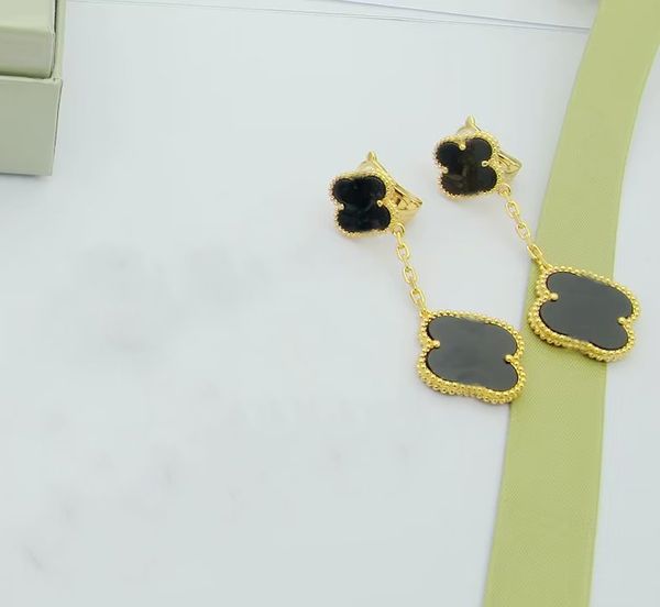 classics earrings designer van clover stud earing luxury four-leaf flower charm women ear clip flower jewelry womam 86, Golden;silver
classics earrings designer van clover stud earing luxury four-leaf flower charm women ear clip flower jewelry womam 86, Golden;silver