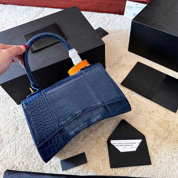 brand women crocodile purses evening bags shoulder bags designers bag cross body lady alligator handbags crossbody luxury totes handbag lett
brand women crocodile purses evening bags shoulder bags designers bag cross body lady alligator handbags crossbody luxury totes handbag lett