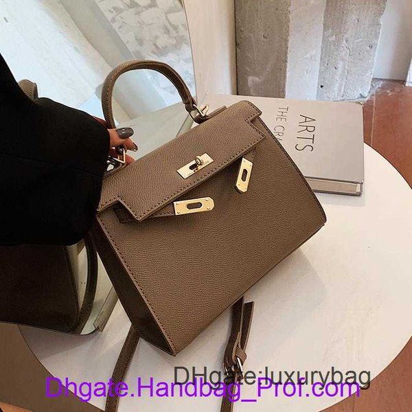 wholesale 8a quality hrems kyllie shoulder handbags of sale high class small bag women 2023 fashion versatile handheld bag net red one shoul
wholesale 8a quality hrems kyllie shoulder handbags of sale high class small bag women 2023 fashion versatile handheld bag net red one shoul