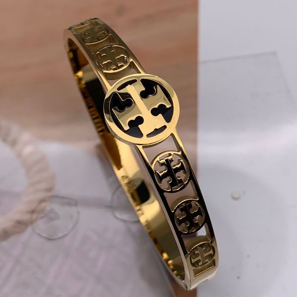 19cm luxury designer men women hollow letter bangles bracelets 316l titanium steel 18k gold rose silver original logo engrave fashion jewelr, Black
19cm luxury designer men women hollow letter bangles bracelets 316l titanium steel 18k gold rose silver original logo engrave fashion jewelr, Black