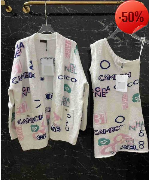 fashion women's sweaters luxury brand winter embroid patchwork long sleeve cardigans women design buttons pockets vintage sweater, White;black
fashion women's sweaters luxury brand winter embroid patchwork long sleeve cardigans women design buttons pockets vintage sweater, White;black