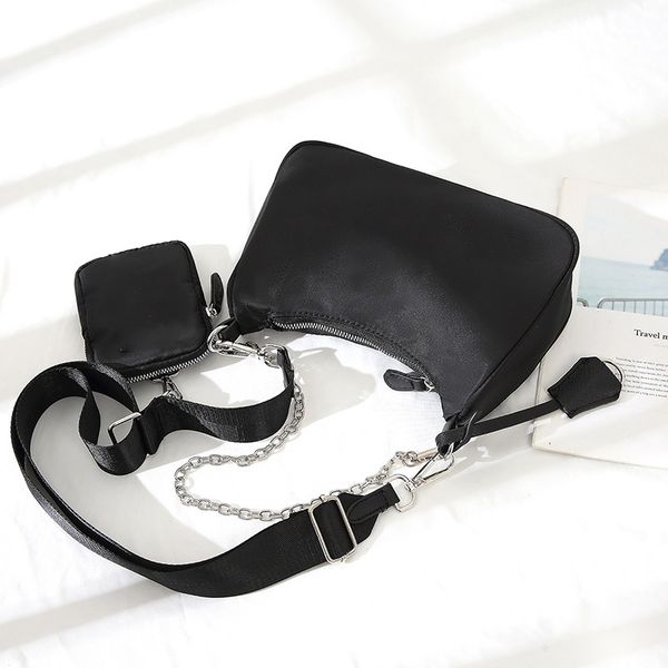 2023 new underarm bag three in one women's bag one shoulder crossbody bag chain bag oxford nylon bun mother bag
2023 new underarm bag three in one women's bag one shoulder crossbody bag chain bag oxford nylon bun mother bag