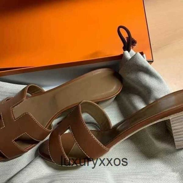 leather slippers outside shoe sandal slide orans beach wear 2023 summer mesh women designer tourism beach flat bottom sandals dn82
leather slippers outside shoe sandal slide orans beach wear 2023 summer mesh women designer tourism beach flat bottom sandals dn82