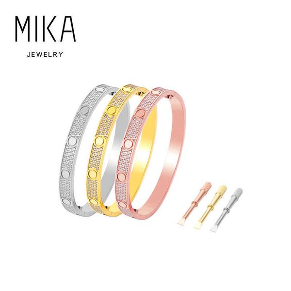 high-quality couple bracelet gold screwdriver full diamond bracelet titanium steel carti love full star bracelet with logo, Black
high-quality couple bracelet gold screwdriver full diamond bracelet titanium steel carti love full star bracelet with logo, Black