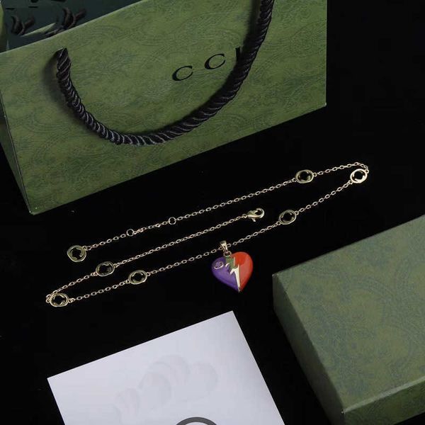double love dropping gel pendant o-shaped necklace made of brass material designed by small group versatile sweater chain, Silver
double love dropping gel pendant o-shaped necklace made of brass material designed by small group versatile sweater chain, Silver
