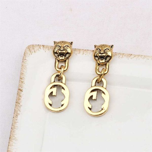 2023 g family/gu family new classic tiger head chain fashion versatile trendy earrings, Golden
2023 g family/gu family new classic tiger head chain fashion versatile trendy earrings, Golden
