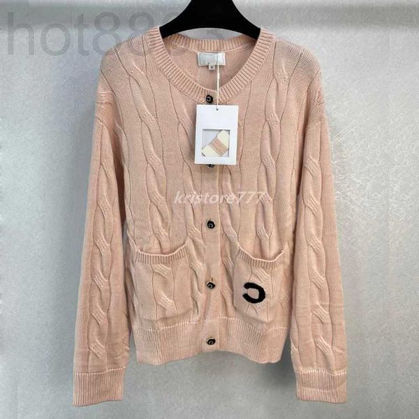 women's sweaters designer women wool knits with letter embroidery milan runway crop shirt high end bodycon elasticity cardigan sweater, White;black
women's sweaters designer women wool knits with letter embroidery milan runway crop shirt high end bodycon elasticity cardigan sweater, White;black
