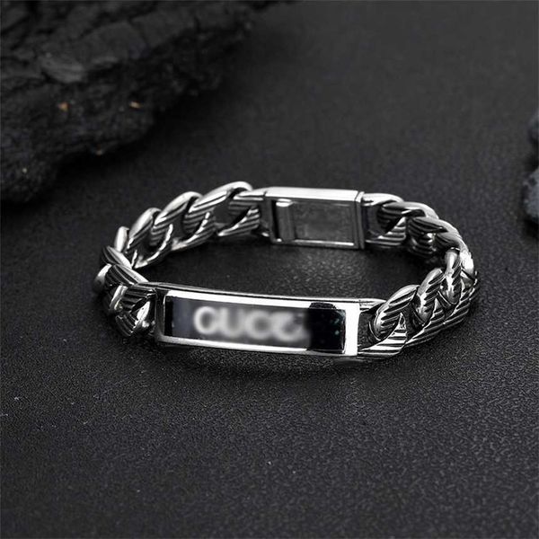 2023 gujia 925 sterling silver narrow edition black grain enamel engraved stripes fashion versatile bracelet
2023 gujia 925 sterling silver narrow edition black grain enamel engraved stripes fashion versatile bracelet