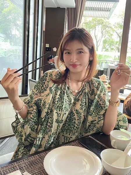 basic & casual dresses breathable fabric 2023 summer travel holiday wind floral thin green premium plus size dress, Black;gray
basic & casual dresses breathable fabric 2023 summer travel holiday wind floral thin green premium plus size dress, Black;gray