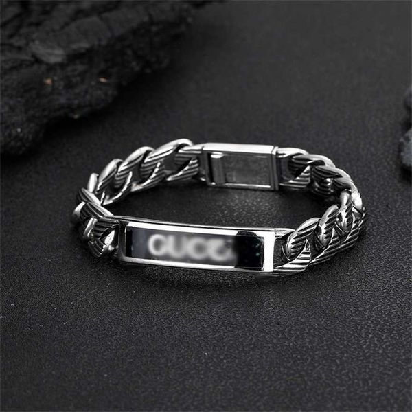 2023 gujia 925 sterling silver narrow edition black grain enamel engraved stripes fashion versatile bracelet
2023 gujia 925 sterling silver narrow edition black grain enamel engraved stripes fashion versatile bracelet