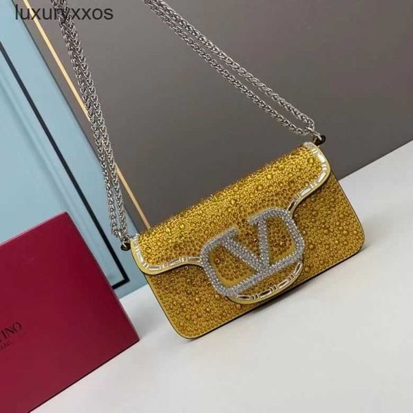mini valention diamond designer bag buckle bags bling loco handbag chain imitation crystal handheld one shoulder crossbody mr18
mini valention diamond designer bag buckle bags bling loco handbag chain imitation crystal handheld one shoulder crossbody mr18