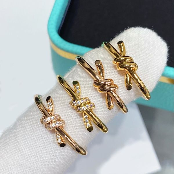 solitaire ring 2023 rose gold knot ring temperament charm fashion brand exquisite jewelry christmas gift 230625, Golden;silver
solitaire ring 2023 rose gold knot ring temperament charm fashion brand exquisite jewelry christmas gift 230625, Golden;silver
