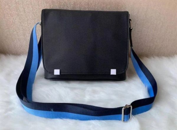 district pm shoulder bag famous classic fashion men messenger bags cross body crossbody bag school bookbag no32001
district pm shoulder bag famous classic fashion men messenger bags cross body crossbody bag school bookbag no32001