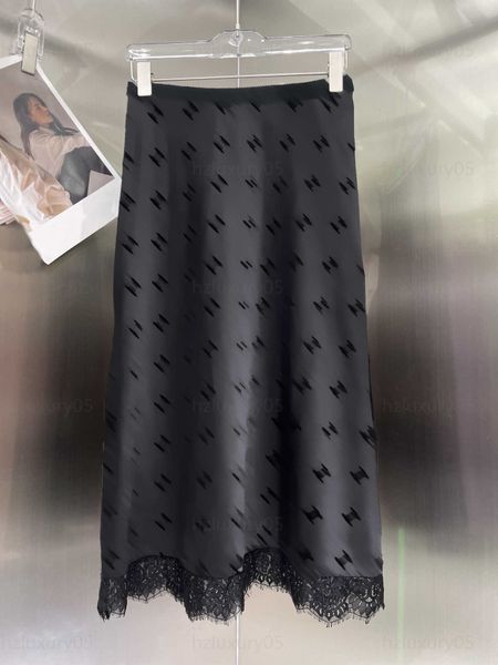 designers classic half skirt 2023 spring summer selin full print letters flocking high waist black lace edge half skirt versatile slimming w
designers classic half skirt 2023 spring summer selin full print letters flocking high waist black lace edge half skirt versatile slimming w