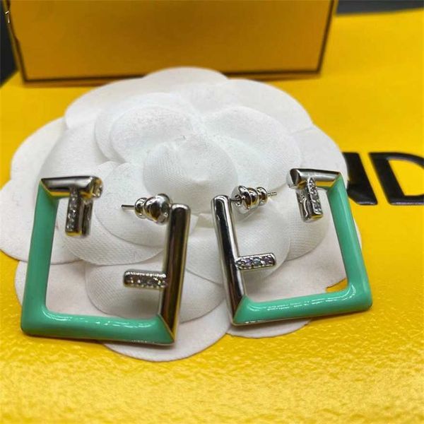 2023 new fenjia square f-letter drop glue made of brass material 925 silver needle and earrings for women, Golden
2023 new fenjia square f-letter drop glue made of brass material 925 silver needle and earrings for women, Golden