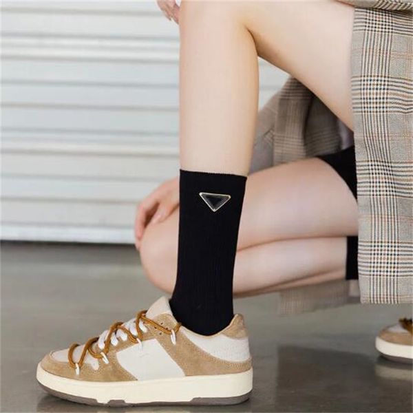 luxury designer socks outdoor sports stockings tide brand hip hop style middle socks letter men's women cotton socks, Black
luxury designer socks outdoor sports stockings tide brand hip hop style middle socks letter men's women cotton socks, Black
