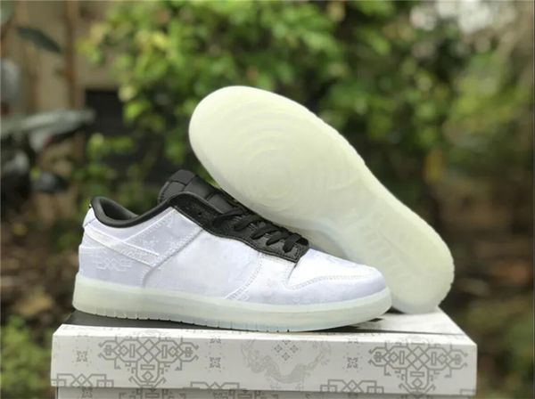 2023 release low clot fragment white authentic shoes frgmnt white black 20th anniversary fn0315-110 outdoor sneakers with original box, White;red
2023 release low clot fragment white authentic shoes frgmnt white black 20th anniversary fn0315-110 outdoor sneakers with original box, White;red