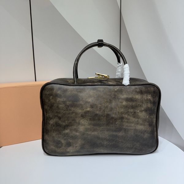 2023 new men's briefcase high-end quality handbag with cowhide bowling bag e frame delicate multi-functional design large capacity is v
2023 new men's briefcase high-end quality handbag with cowhide bowling bag e frame delicate multi-functional design large capacity is v