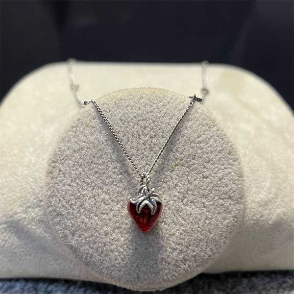 2023 gujia strawberry bracelet collar chain women's pendant sterling silver s925 fashion necklace
2023 gujia strawberry bracelet collar chain women's pendant sterling silver s925 fashion necklace
