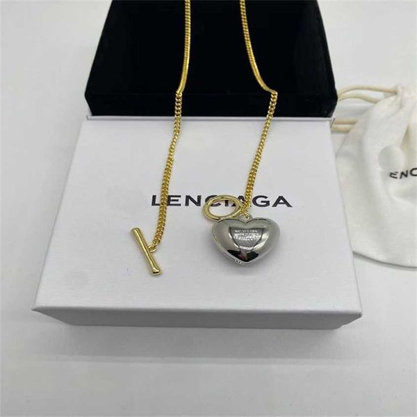 2023 paris home heart twist brass material necklace designed by a small family fashionable and versatile sweater chain, Silver
2023 paris home heart twist brass material necklace designed by a small family fashionable and versatile sweater chain, Silver