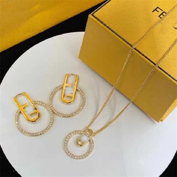2023 fenjia round f-letter diamond inlaid small design earstuds 925 silver needle high sense and earrings for women, Golden
2023 fenjia round f-letter diamond inlaid small design earstuds 925 silver needle high sense and earrings for women, Golden