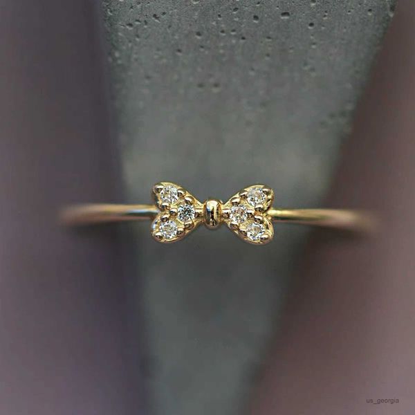 band rings cute female white round crystal ring minimalist gold color wedding rings for women trendy bow small thin engagement ring r230625, Silver
band rings cute female white round crystal ring minimalist gold color wedding rings for women trendy bow small thin engagement ring r230625, Silver