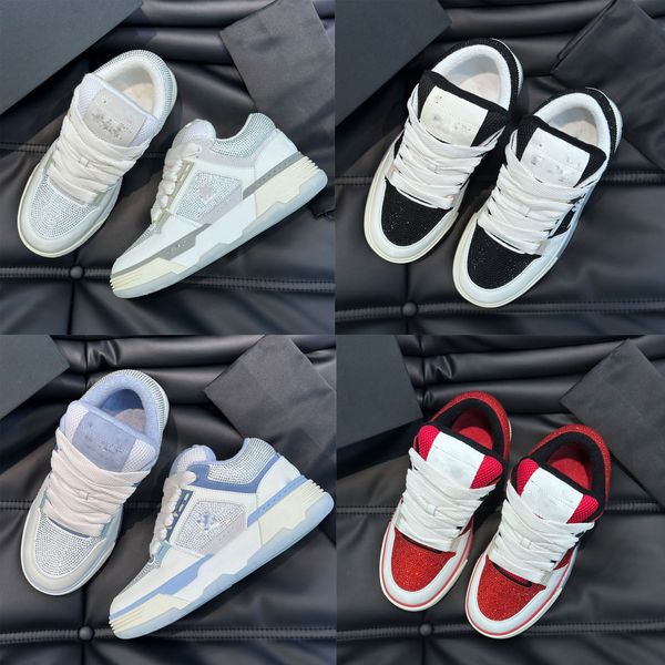 luxury designer new sneakers bread men's shoes luxury sneakers men's casual shoes shoes fashion bread white, red, blue and black.
luxury designer new sneakers bread men's shoes luxury sneakers men's casual shoes shoes fashion bread white, red, blue and black.