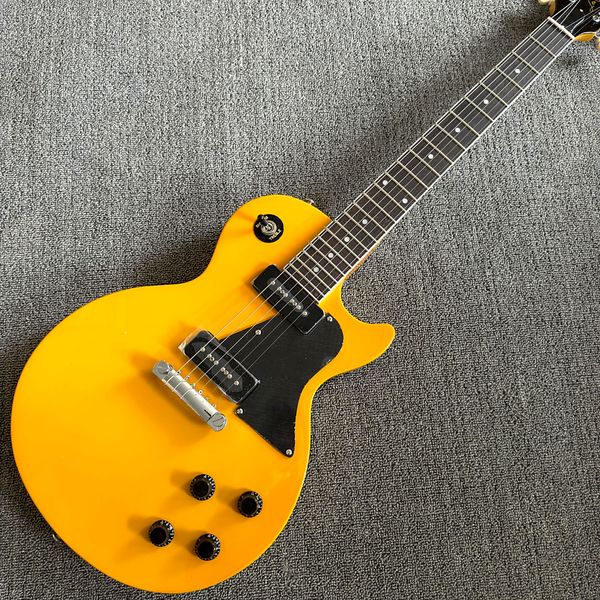 custom shop, sdiao diao deep yellow electric guitar, rosewood fingerboard, chrome hardware, ing
custom shop, sdiao diao deep yellow electric guitar, rosewood fingerboard, chrome hardware, ing