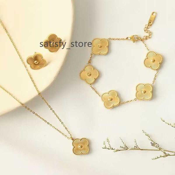 designer double letter pendant necklaces 18k gold plated crysatl pearl rhinestone sweater necklace for women wedding, Silver
designer double letter pendant necklaces 18k gold plated crysatl pearl rhinestone sweater necklace for women wedding, Silver