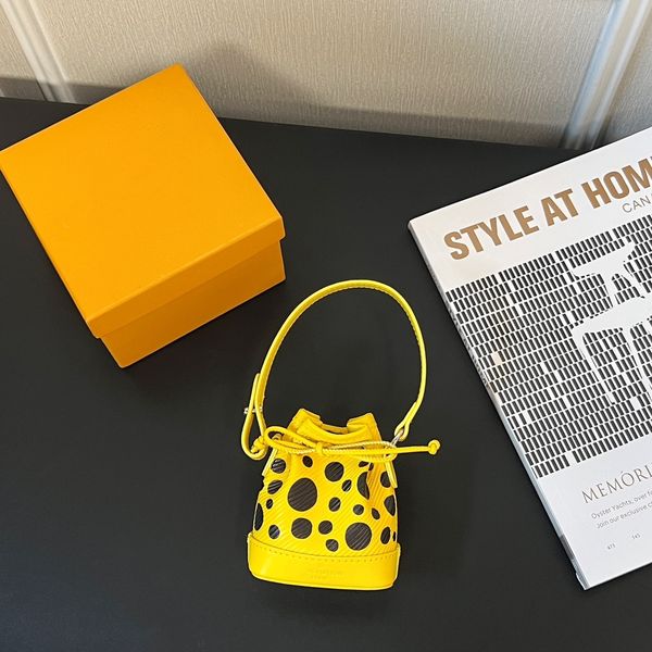 luxury brand coin purses with keychain mini bucket bags handbag famous designer printed clutch bags wallet keyring bags totes pendant charms, Red;black
luxury brand coin purses with keychain mini bucket bags handbag famous designer printed clutch bags wallet keyring bags totes pendant charms, Red;black