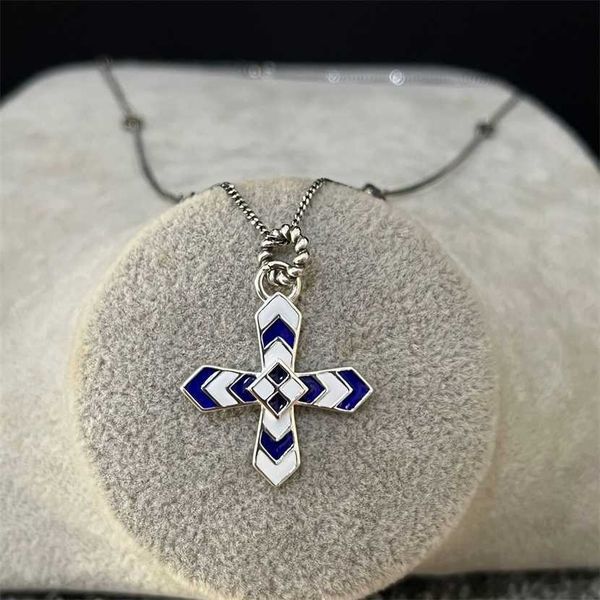 2023 gujia cross enamel necklace pendant silver s925 collar chain blue white yellow black
2023 gujia cross enamel necklace pendant silver s925 collar chain blue white yellow black