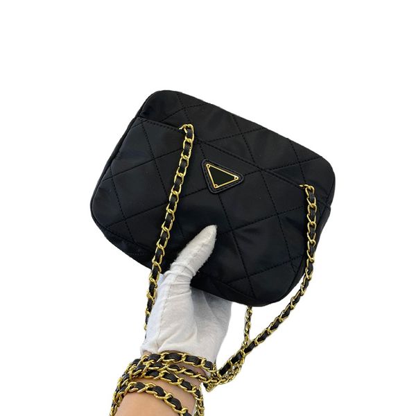 boutique camera classic prad bags triangle crossbody thread women fashion designer nylon belt chain bag with letters canvas shoulder tote ha
boutique camera classic prad bags triangle crossbody thread women fashion designer nylon belt chain bag with letters canvas shoulder tote ha