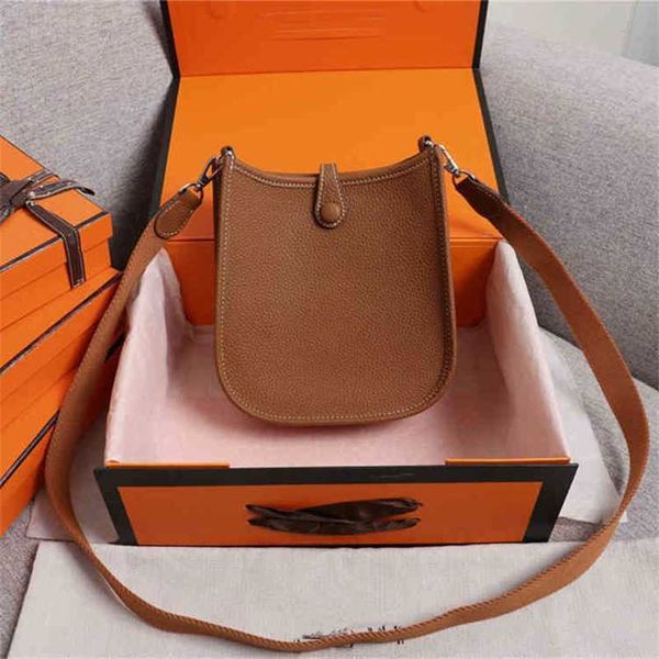 designer women's bag evelyn summer fashion texture single shoulder versatile ins french minority messenger bucket
designer women's bag evelyn summer fashion texture single shoulder versatile ins french minority messenger bucket