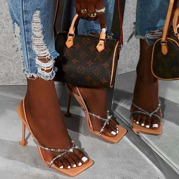 lady sandals ladies heels women's shoes with thin heels square toe large size rhinestone straight line high and flip toe sandals, Black
lady sandals ladies heels women's shoes with thin heels square toe large size rhinestone straight line high and flip toe sandals, Black