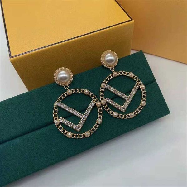 2023 fenjia circular letter f pearl brass material high version 925 silver needle earrings female, Golden
2023 fenjia circular letter f pearl brass material high version 925 silver needle earrings female, Golden