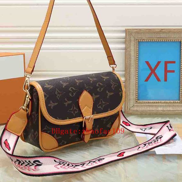 luxurys designers bags accessories women crossbody leather purse messenger handbags flowers shoulder lady leather
luxurys designers bags accessories women crossbody leather purse messenger handbags flowers shoulder lady leather