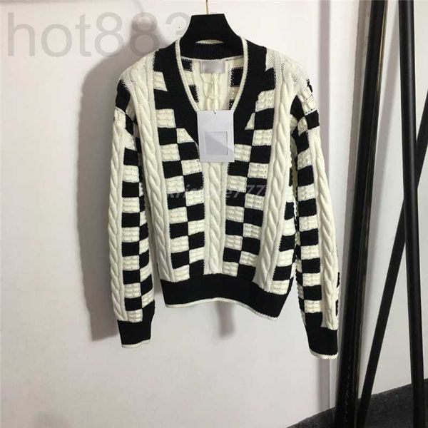 women's sweaters designer women loose knits with twist plaid pattern girls milan runway crop shirt high end custom long sleeve stretch, White;black
women's sweaters designer women loose knits with twist plaid pattern girls milan runway crop shirt high end custom long sleeve stretch, White;black