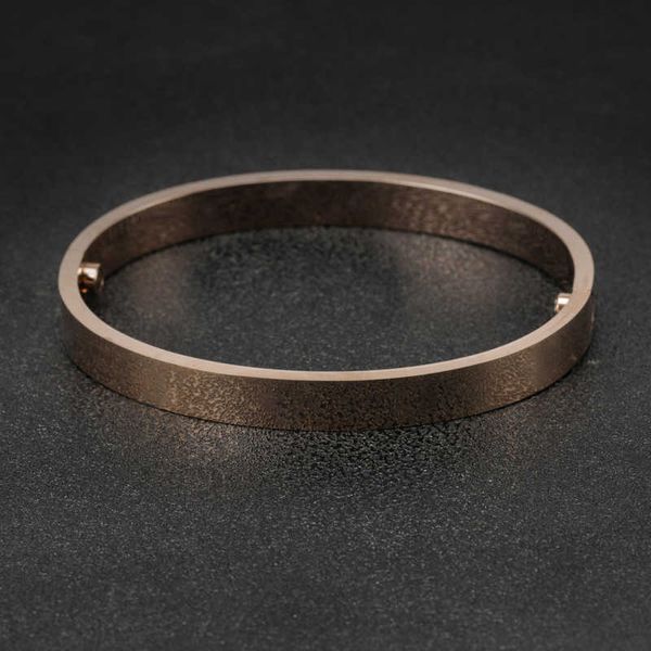 original designer fashionable and simple stainless steel bracelet carti five generations of the same word screwdriver titanium women with lo, Black
original designer fashionable and simple stainless steel bracelet carti five generations of the same word screwdriver titanium women with lo, Black