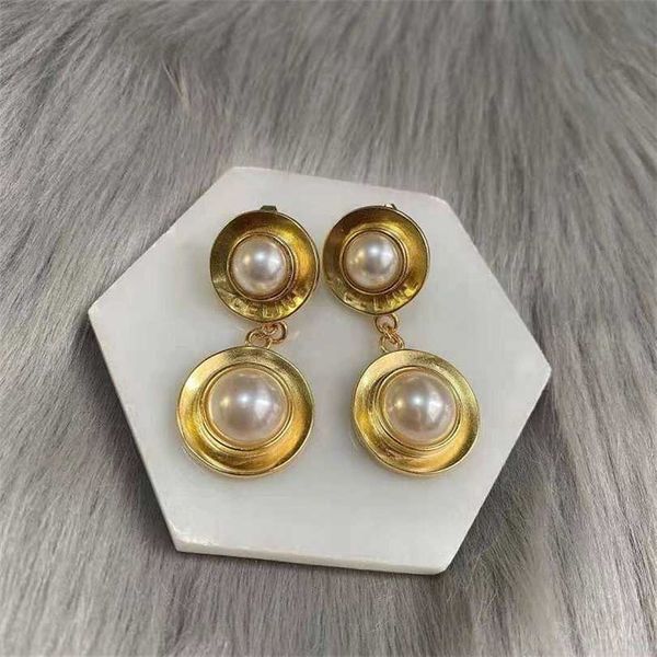 2023 pearl triumphal arch brass material fashion temperament simple earrings 925 silver needle, Golden
2023 pearl triumphal arch brass material fashion temperament simple earrings 925 silver needle, Golden