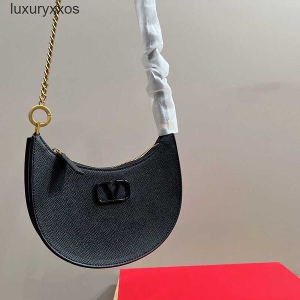 simple bag bags women's valention hobo chain designer exquisite small moon underarm light luxury fashion atmosphere
simple bag bags women's valention hobo chain designer exquisite small moon underarm light luxury fashion atmosphere
