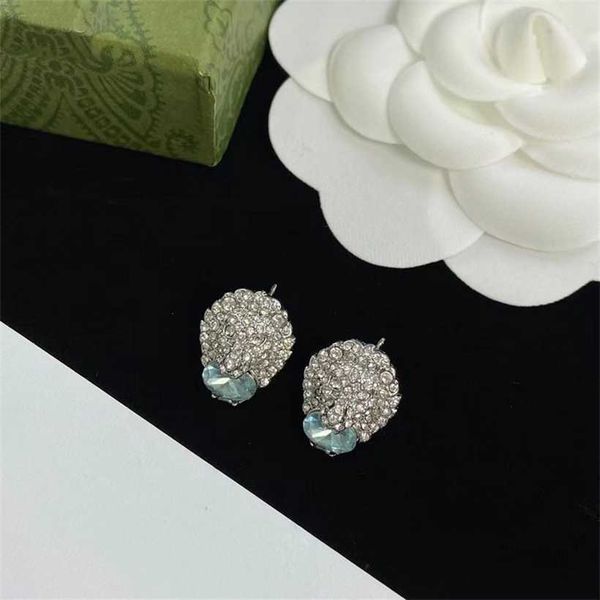 2023 gujia lion head water diamond inlaid with sea blue egg shape stone brass earrings, Golden
2023 gujia lion head water diamond inlaid with sea blue egg shape stone brass earrings, Golden