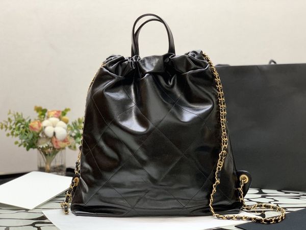 2023new men's and women's universal backpack high-end quality handbag cowhide material garbage bag capacity super practical very v
2023new men's and women's universal backpack high-end quality handbag cowhide material garbage bag capacity super practical very v