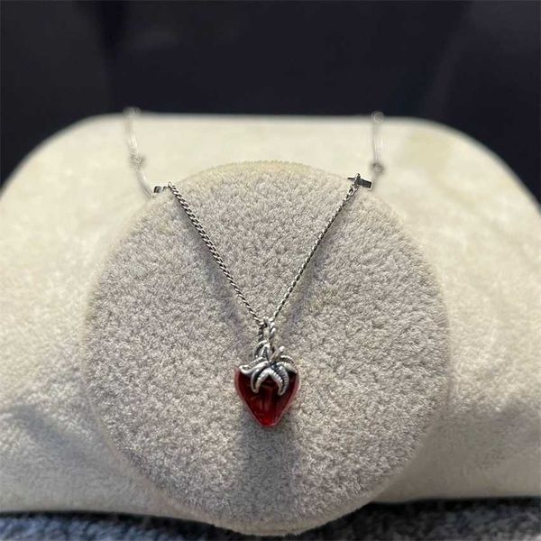 2023 gujia strawberry bracelet collar chain women's pendant sterling silver s925 fashion necklace
2023 gujia strawberry bracelet collar chain women's pendant sterling silver s925 fashion necklace
