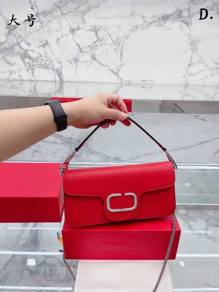 valentiino design v-shaped purse 22 2023 bags small designer single shoulder messenger bag diamond lady buckle chain method stick armpit fla
valentiino design v-shaped purse 22 2023 bags small designer single shoulder messenger bag diamond lady buckle chain method stick armpit fla